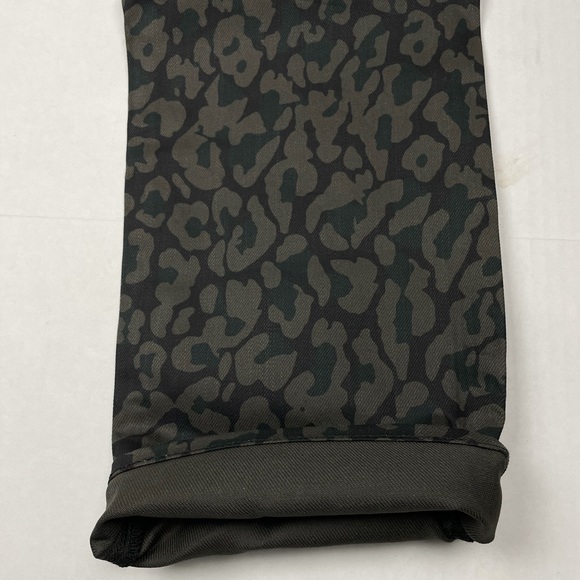 LEVI’S ORIGINAL Men’s CAMO 501 JEANS NWT. - Picture 12 of 15